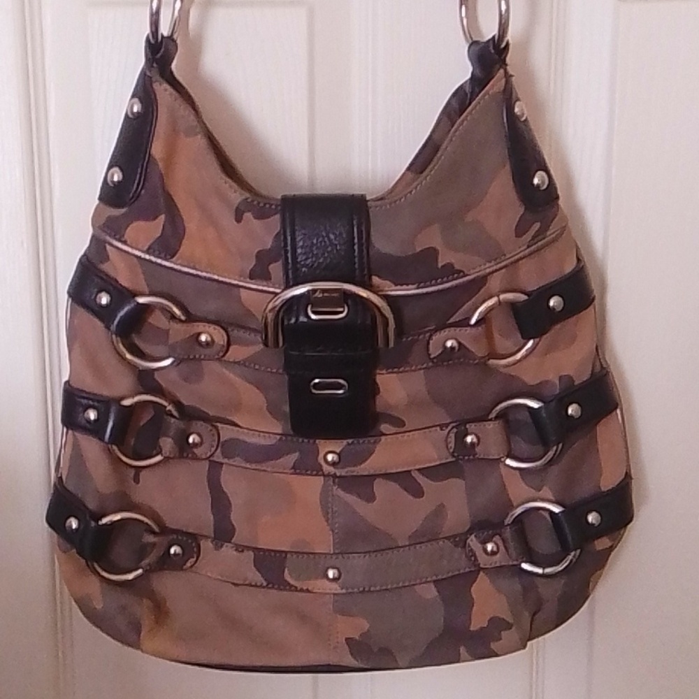B. Makowsky Stylish Camouflage Shoulder Bag - Picture 2 of 7
